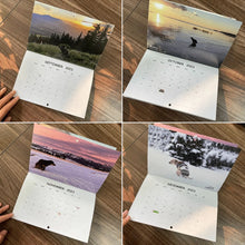 Indlæs billede til gallerivisning Pooping Pooches Dog Calendar
