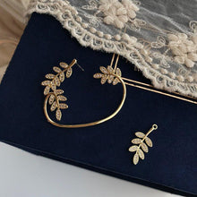 Indlæs billede til gallerivisning Glitrende zirkon øreringe/øreclips