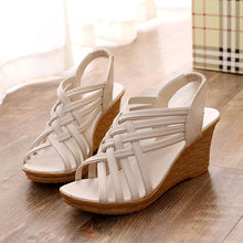 Indlæs billede til gallerivisning Sandaler med vævet kile
