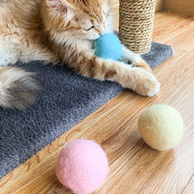 Indlæs billede til gallerivisning Gravity Barking Cat Toy Ball