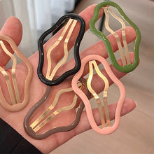 Indlæs billede til gallerivisning Cloud-shaped Hollow Bang Clip