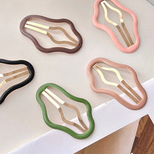 Indlæs billede til gallerivisning Cloud-shaped Hollow Bang Clip