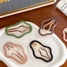 Indlæs billede til gallerivisning Cloud-shaped Hollow Bang Clip