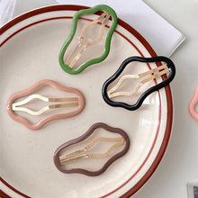 Indlæs billede til gallerivisning Cloud-shaped Hollow Bang Clip