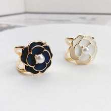 Indlæs billede til gallerivisning Camellia tørklædespænde