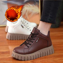 Indlæs billede til gallerivisning Populære lavskårne støvler med tyk sål