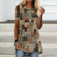 Indlæs billede til gallerivisning Kortærmet T-shirt med digitalt print