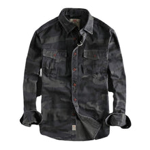 Indlæs billede til gallerivisning Langærmet arbejdsskjorte i camouflagetryk