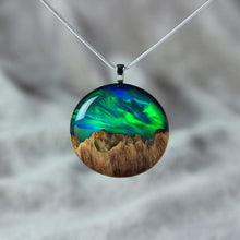 Indlæs billede til gallerivisning Withinhand Nordlysets drømmeperle halskæde