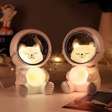 Indlæs billede til gallerivisning Astronaut LED Stemnings- og Nattelys