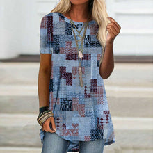 Indlæs billede til gallerivisning Kortærmet T-shirt med digitalt print