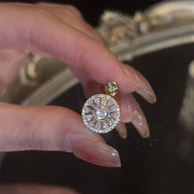 Indlæs billede til gallerivisning Delikat luksuriøs rund zirkon ring