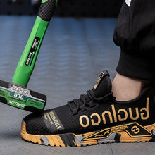 Indlæs billede til gallerivisning Ventilerende sneakers med beskyttende tåkappe i stål