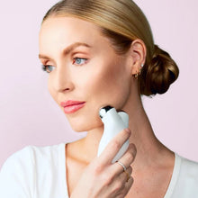 Indlæs billede til gallerivisning ANSIGTSKULPTERENDE MIKROBØLGE MASSAGEAPPARAT