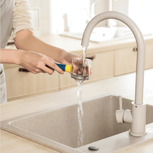 Indlæs billede til gallerivisning Multifunktionsskræller med opbevaringsboks