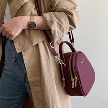 Indlæs billede til gallerivisning Letvægtstaske med flere kompartementer