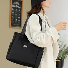 Indlæs billede til gallerivisning Nylontaske med stor kapacitet