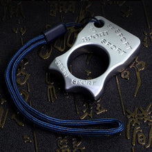 Indlæs billede til gallerivisning Bilnøglespænde med integreret rudeknusningsfunktion