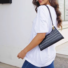 Indlæs billede til gallerivisning T-shirt med V-hals til damer