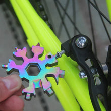 Indlæs billede til gallerivisning Multifunktionelt snefnugsformet Lommeværktøj