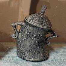 Indlæs billede til gallerivisning Vred dåse