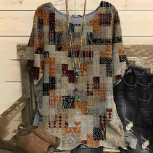 Indlæs billede til gallerivisning Kortærmet T-shirt med digitalt print