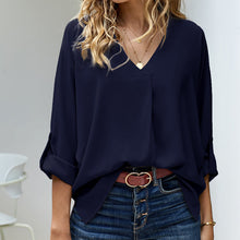 Indlæs billede til gallerivisning Long-sleeved solid v-neck blouse