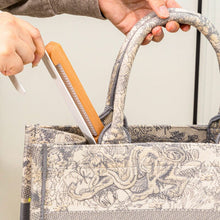 Indlæs billede til gallerivisning Foldbare dørkroge i massivt træ