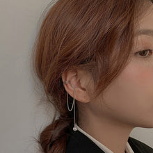 Indlæs billede til gallerivisning Perlekæde manchetørering med kvaster (Kun højre øre)