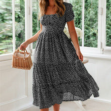 Indlæs billede til gallerivisning Blomstret maxikjole med firkantet hals