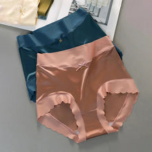 Indlæs billede til gallerivisning Mellemtaljet satinundertøj (Dame)