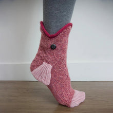 Indlæs billede til gallerivisning Strikkede uldsokker med dyremotiver