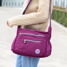 Indlæs billede til gallerivisning Vandtæt nylon skuldertaske
