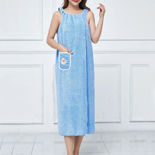 Indlæs billede til gallerivisning Hurtigtørrende vandabsorberende 2-i-1 badekåbe og håndklæde