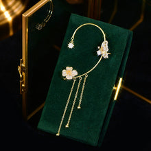 Indlæs billede til gallerivisning Zirkonøreringe med Sommerfugle og kvaster