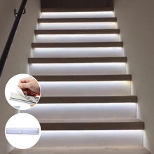 Indlæs billede til gallerivisning LED-belysning med bevægelsessensor til kabinetter