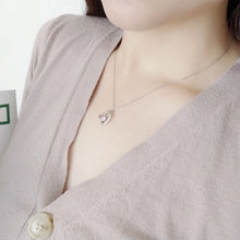 Indlæs billede til gallerivisning Evig kærlighed hjertehalskæde