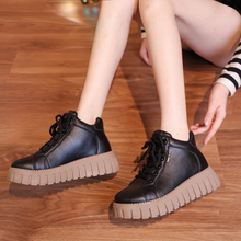 Indlæs billede til gallerivisning Populære lavskårne støvler med tyk sål