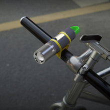 Indlæs billede til gallerivisning LED lommelygte med zoom