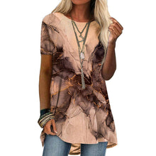 Indlæs billede til gallerivisning Kortærmet T-shirt med digitalt print