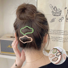 Indlæs billede til gallerivisning Cloud-shaped Hollow Bang Clip