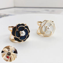 Indlæs billede til gallerivisning Camellia tørklædespænde