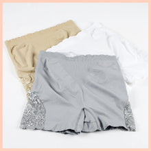 Indlæs billede til gallerivisning Sikkerhedsbukser med blonder