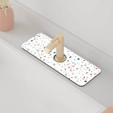 Indlæs billede til gallerivisning Absorberende gummimåtte til vandhane