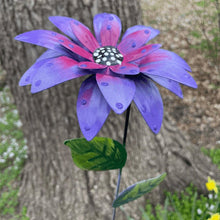 Indlæs billede til gallerivisning Blomsterhavedekoration i metal
