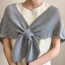 Indlæs billede til gallerivisning Fishtail Mini Knitted Shawl
