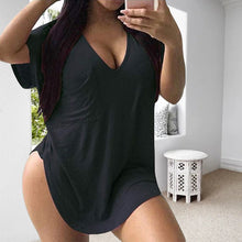 Indlæs billede til gallerivisning Ensfarvet Oversized T-shirt med V-udskæring
