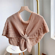 Indlæs billede til gallerivisning Fishtail Mini Knitted Shawl
