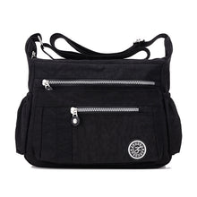 Indlæs billede til gallerivisning Vandtæt nylon skuldertaske
