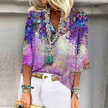 Indlæs billede til gallerivisning V-halsudskåren bluse med tryk
